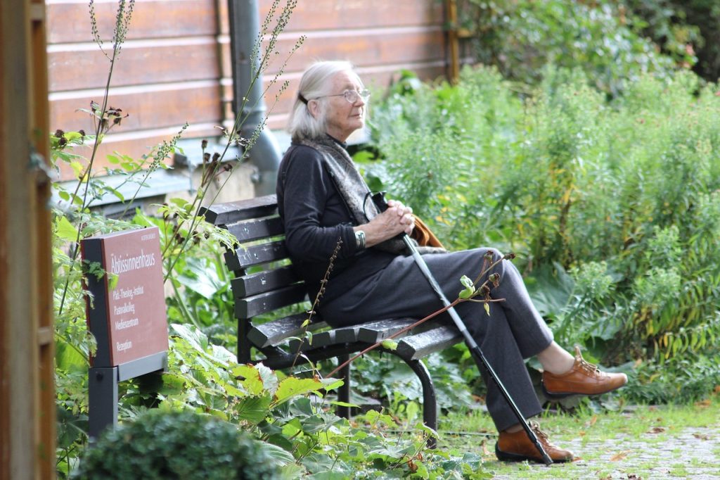 woman, old, granny, seniors, person, female, people, grandmother, face, folds, rest think, recall, to forget, pray, dreams, wait, hope, pensioners, dementia, retirement home, maintenance, nationals, bank, to sit, grandmother, dementia, dementia, dementia, dementia, dementia, retirement home